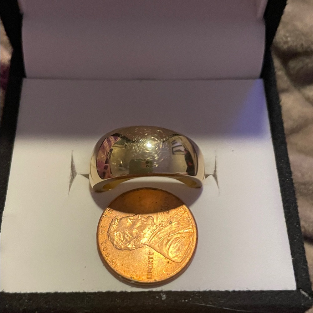 10K Polished Gold Women's Ring - Picture 4 of 15
